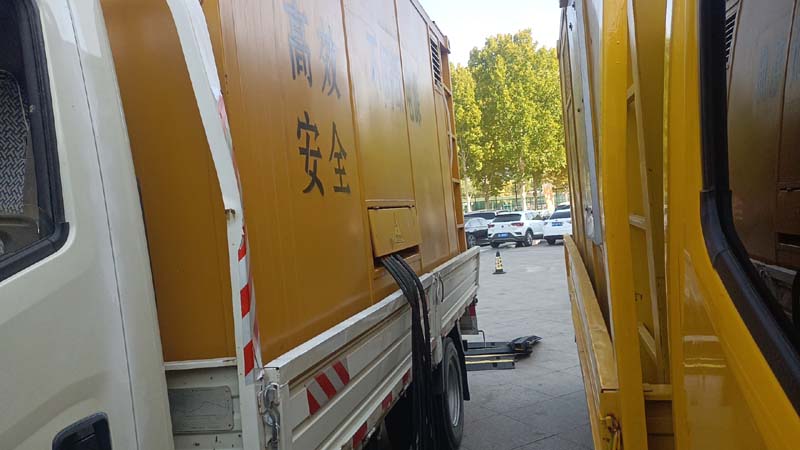 金塔如何判断柴油发电机组和UPS电源的切换时间是否符合要求？