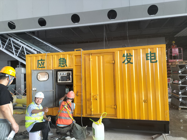 金塔怎样判断空气滤清器是否需要更换？